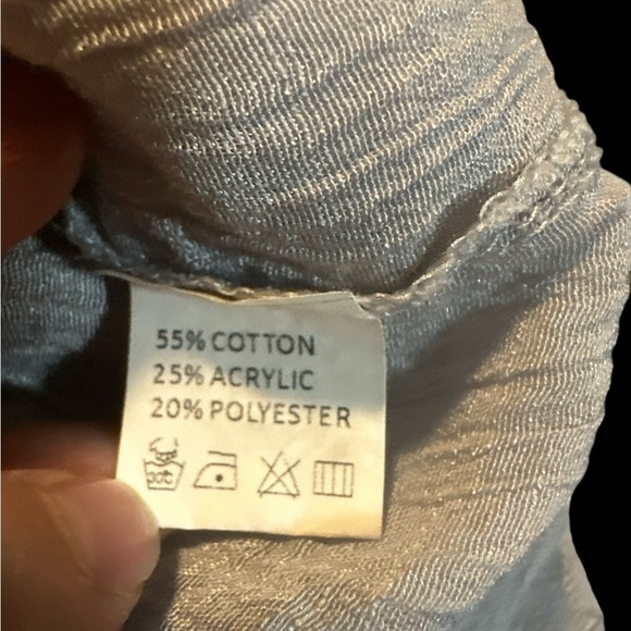 Simply Couture Silver Gray Short Sleeve Blouse with White Floral Embroidery - Picture 4 of 10